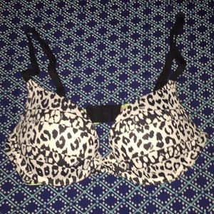 PINK Victoria’s Secret bra